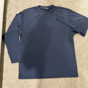 Men Wilson athletic shirt size XL